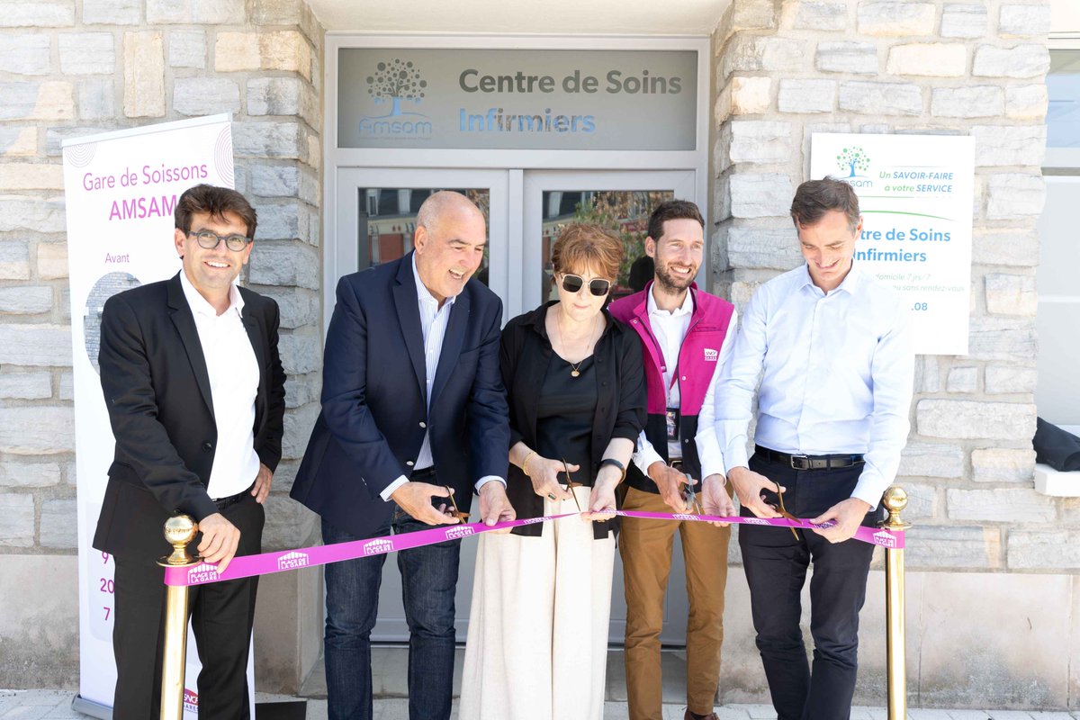 ConnectGares's tweet photo. Le centre de soins de l’association AMSAM🩺 et le restaurant BeefStation🥩 sont désormais ouverts en gare de @soissons en région @hautsdefrance !

Ces inaugurations s'inscrivent dans le cadre de notre programme “Place de la Gare” qui vise à redynamiser la gare et son quartier 🚉 https://t.co/SRRjCFyaeT