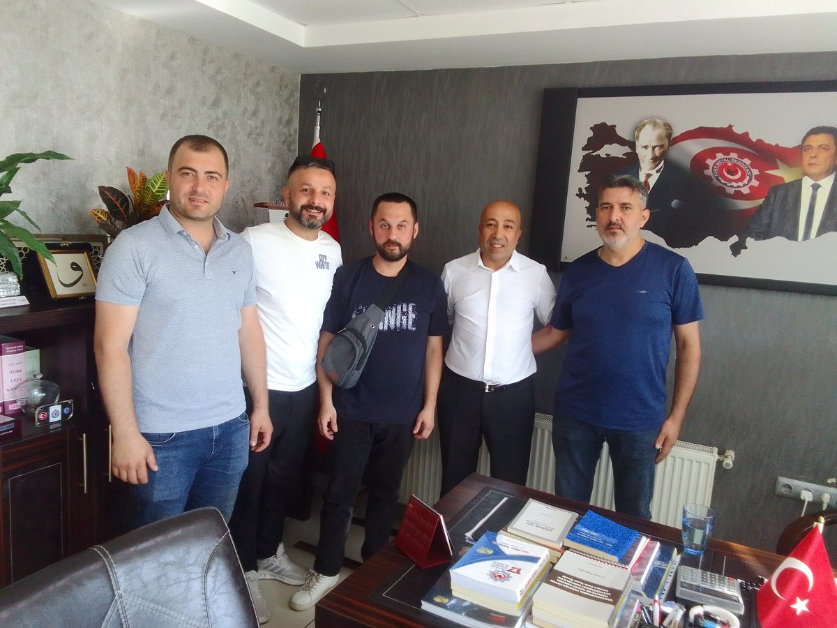 Gemlik şube başkanımız ı ve şube yönetimi ziyaret ettik,cemiyet davetimizi ilettik (BİZ BÜYÜK BİR AİLEYİZ) #TürkMetal #PevrulKavlak