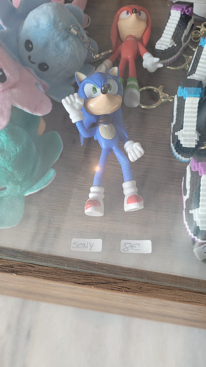 el_schago's tweet photo. Wenn man denkt, dass man eine süße Actionfigur aus dem Hause Sega erwerben kann, aber man direkt eine konkurrierende Firma unter falschem Deckmantel bekommt https://t.co/i2vw3T7bZY