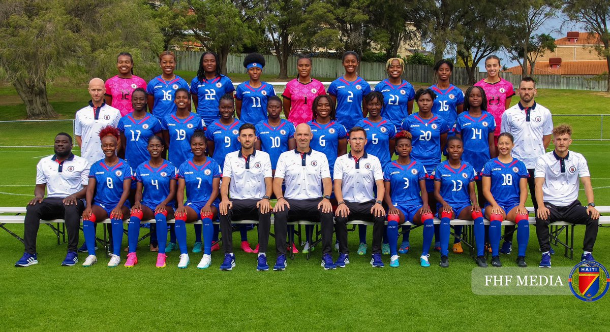 fhfhaiti's tweet photo. FIFA WCW 2023- Les Grenadières et le staff technique , Photos officielles ! 

Yon ekip, yon misyon, Grenadyealaso 
#BeyondGreatness
#Oseaninoupare https://t.co/jxud3LVsjC