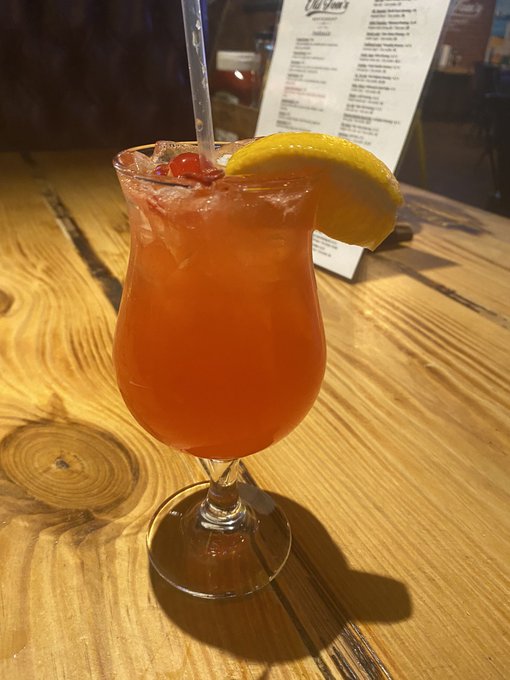 Sip on a drinky drink 😋🍹#drinks https://t.co/IQESbFcQ4I<a href="/tag/drinks"class="tags">#drinks</a>