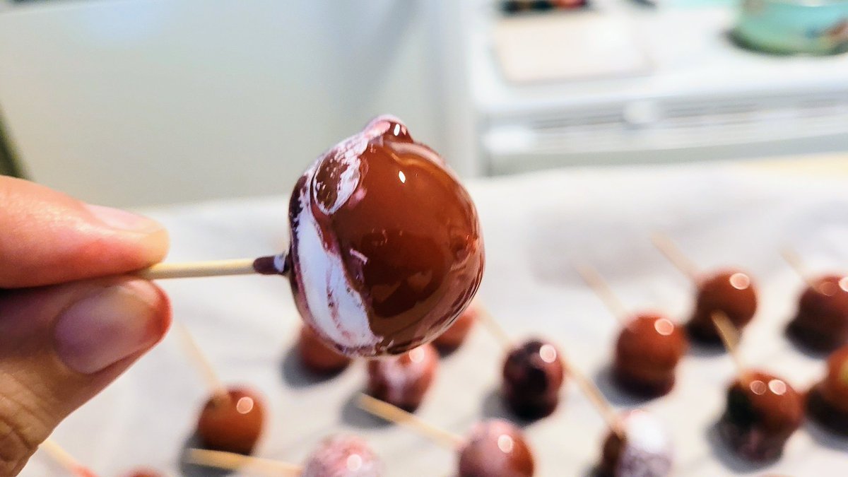 WensdaiAmbrose's tweet image. Making cherry🍒  flavored candied grapes 🍇 
#candy #makingcandy #candiedfruits #candiedfruit #candiedgrape #grapelover #cherry #cherryflavor #cherryflavoured #tryit #homemade #candytime #candytime🍡