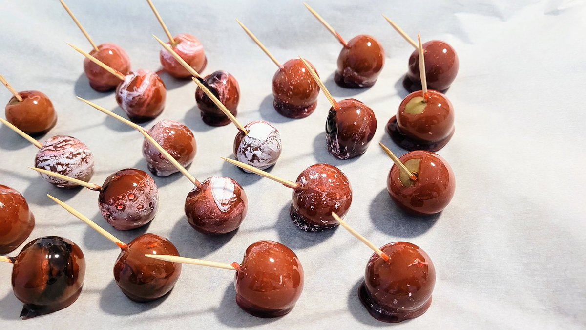WensdaiAmbrose's tweet image. Making cherry🍒  flavored candied grapes 🍇 
#candy #makingcandy #candiedfruits #candiedfruit #candiedgrape #grapelover #cherry #cherryflavor #cherryflavoured #tryit #homemade #candytime #candytime🍡