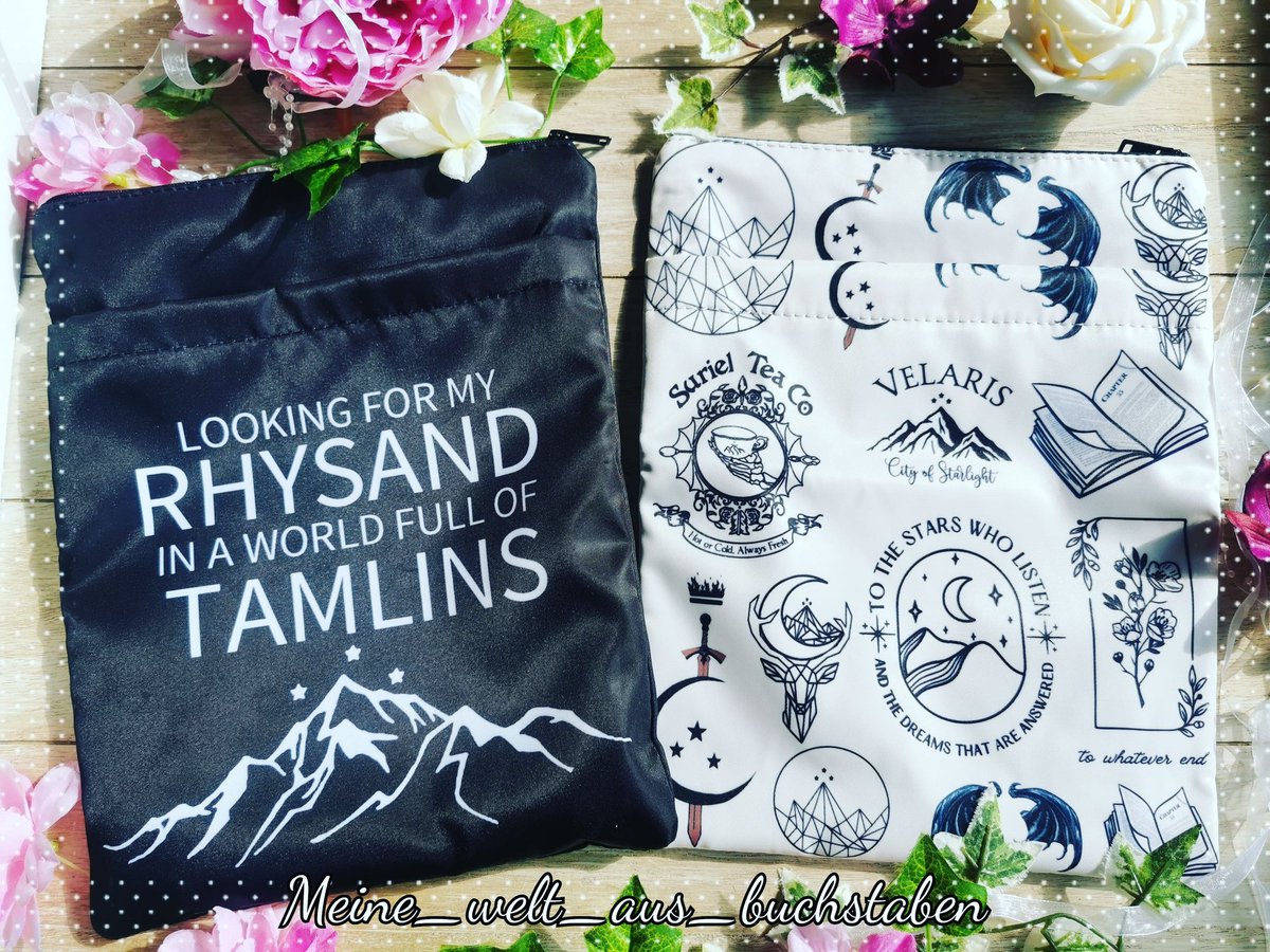 KommWir's tweet photo. Meine neue #buchtasche (die weiße) ist da 😍❤️
Ich liebe diese Taschen 🥰
Ein absoluter Fan-Girl Moment 😍
#dasreichdersiebenhöfe #thronofglass #sarahjmaas #sarahjmaasbooks
#dtvverlag https://t.co/0L2ieeGUWX