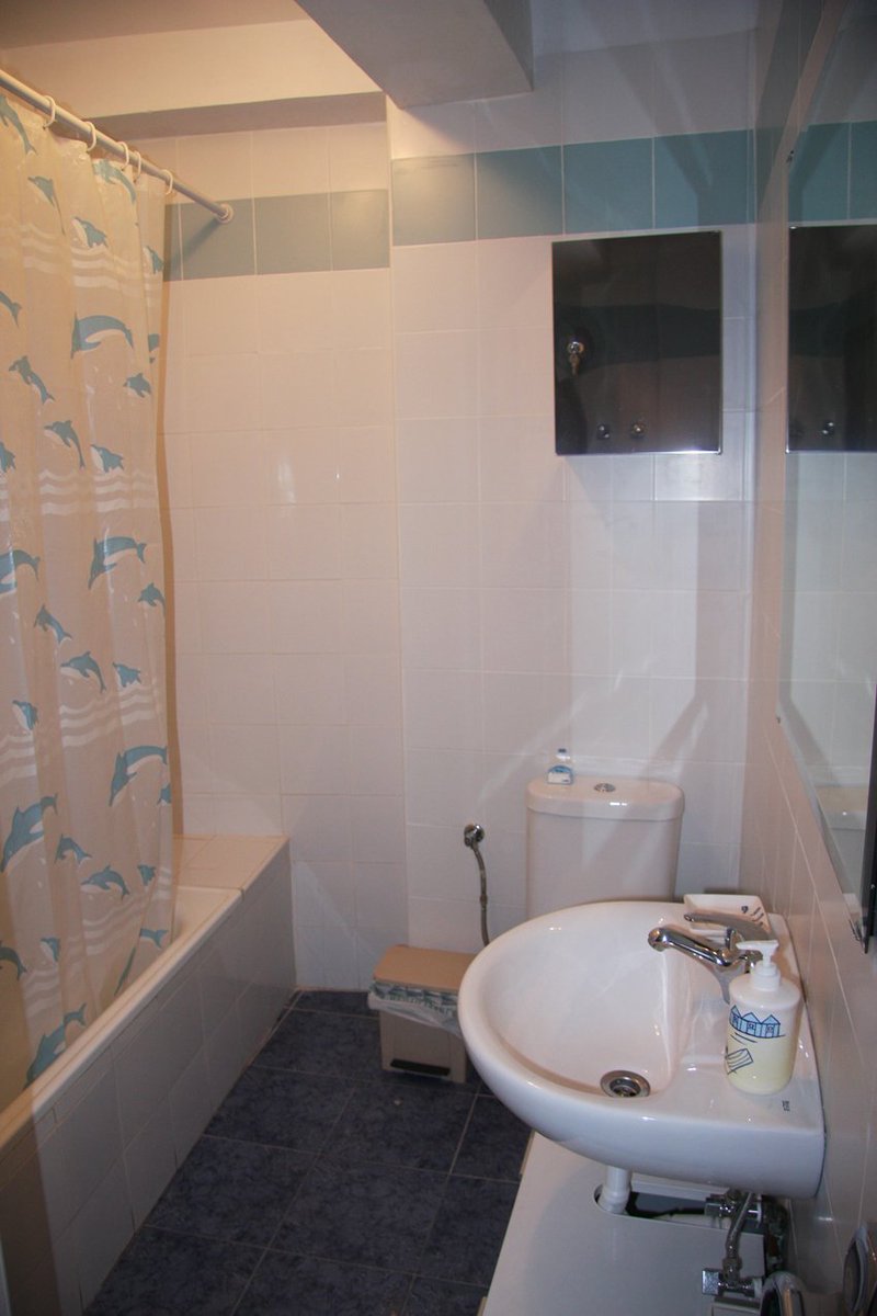 ConFdeCat's tweet image. Hola! Mi tía tiene en alquiler un piso para estudiantes en Murcia.
· Piso en b. San Andrés, cerca de la estación de autobuses.
· 3 habitaciones
· 500€ todo el piso
· Más información por privado.