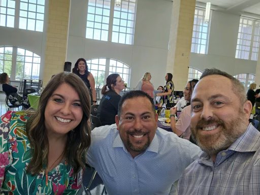 Having a great day at our NISD Leadership Academy! I was fortunate enough to run into these two great Administrators! Best of luck opening up <a href="/CarterCoyotesES/">Carter Elementary School</a> #theNISDeffect