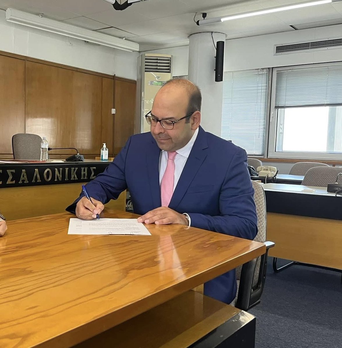 Inauguration ceremony today- assistant Professor of Surgery. Thrilled to continue teaching, conducting research &amp; interacting with our medical students at  Aristotle University of Thessaloniki, Greece 🇬🇷 following a great career pathway in 🇬🇧<a href="/IHPBA/">IHPBA</a> <a href="/EAHPBA/">E-AHPBA</a> <a href="/ESSOnews/">European Society of Surgical Oncology (ESSO)</a> <a href="/MinEduGR/">Υπουργείο Παιδείας, Θρησκευμάτων και Αθλητισμού</a>