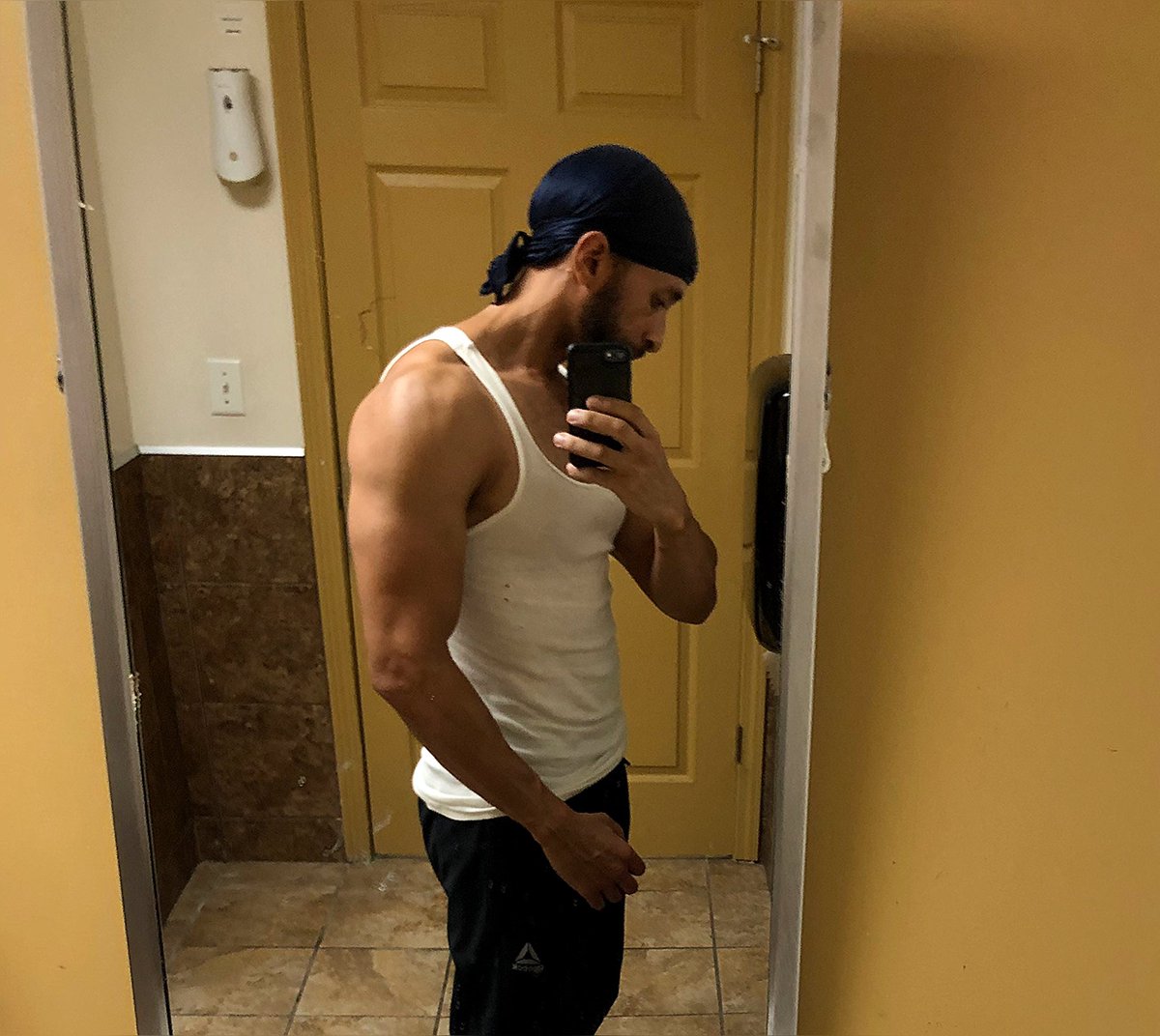 AyoTeet's tweet image. #fitlife #iworkout #workhard
