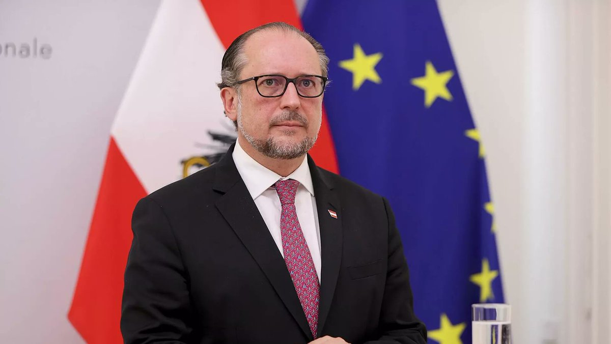 The Austrian Foreign Minister. The #LachinCorridor should be opened immediately. This is the position not only of #Austria, but also of the entire #EU. 1/2
#StopArtsakhBlockade