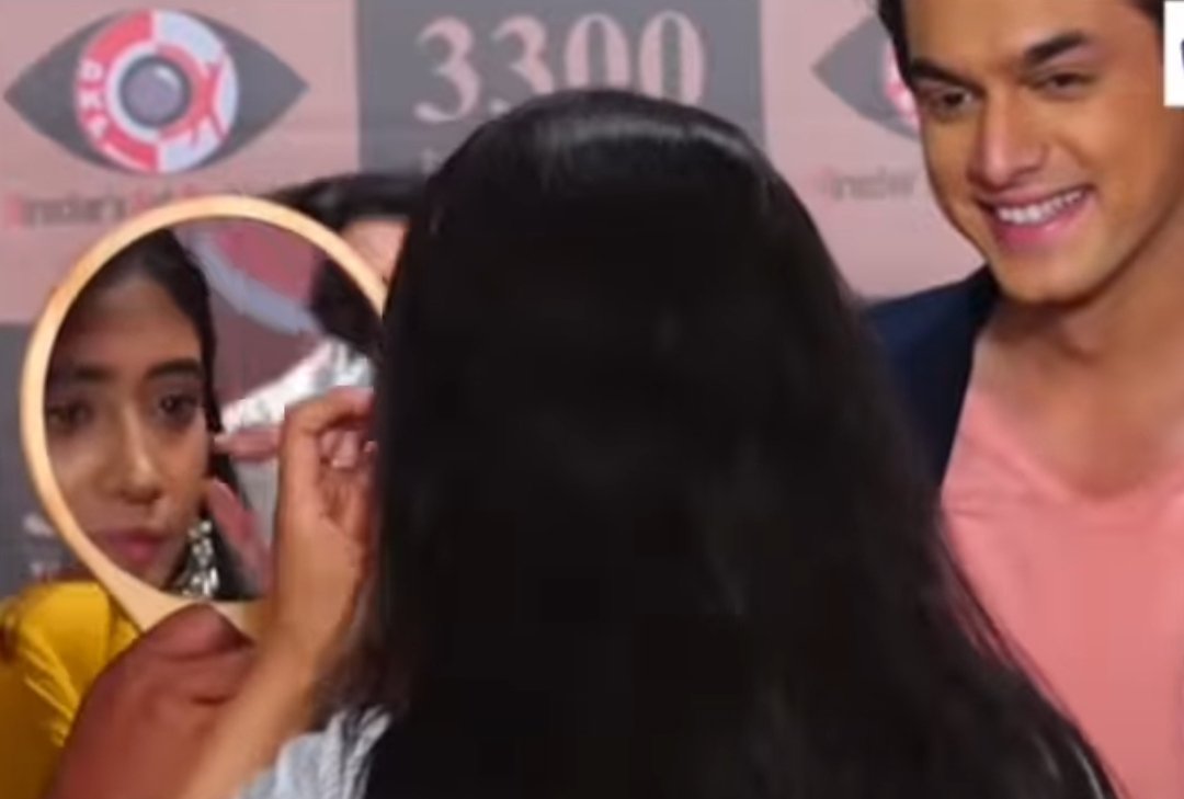 The love showering on her through his eyesssssss is immense 😭💗💗

Just him adoring his beautiful girl 💗
#Shivin