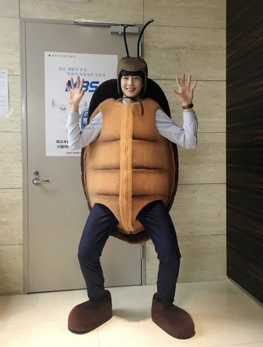 Meni14732750's tweet photo. while we wait for the enhypen presale code heres a little treat for you all ☺️: https://t.co/G5CXwomPnB