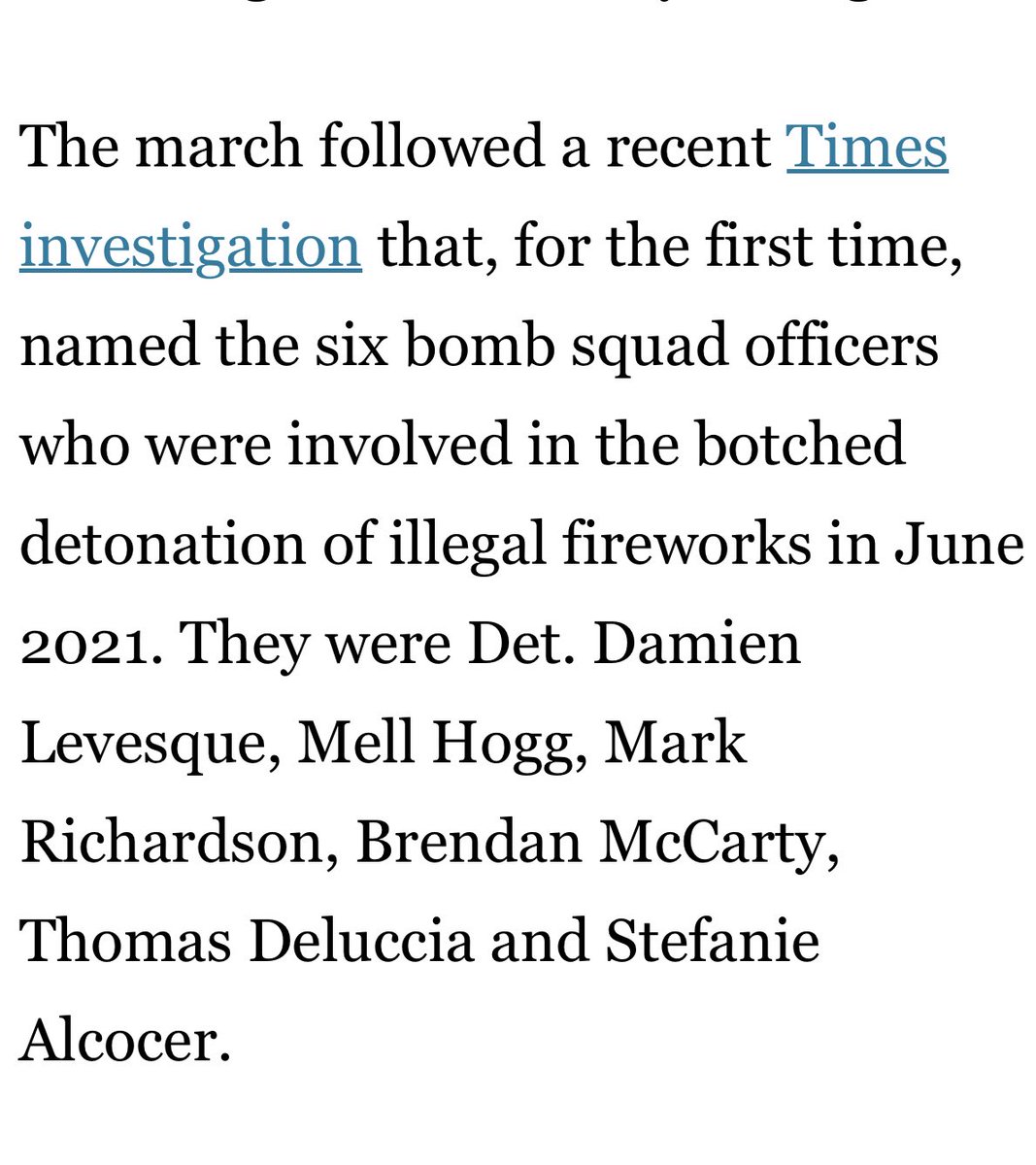 Yesterday: residents displaced by the 27th fireworks explosion demanded the LAPD officers involved be fired. 17+ people were injured, 2 died, &amp; 20+ houses were destroyed.

Fire Damien Levesque, Mell Hogg, Mark Richardson, Brendan McCarty, Thomas Deluccia &amp; Stefanie Alcocer!