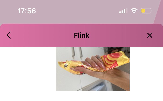 my popsicles were melted upon delivery so when i complained i had to attach a photo and lol https://t