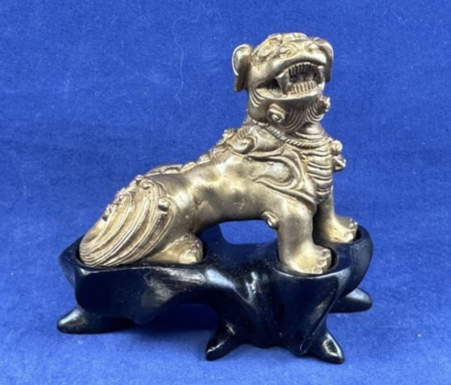 RidgefieldShop's tweet photo. Beautiful Asian Items!  Check out Wednesday's Auction.  It starts to close at 8:00 PM.  All proceeds go back to the community!  https://t.co/gcQE7gWw71 https://t.co/PCv4wfOGHW
