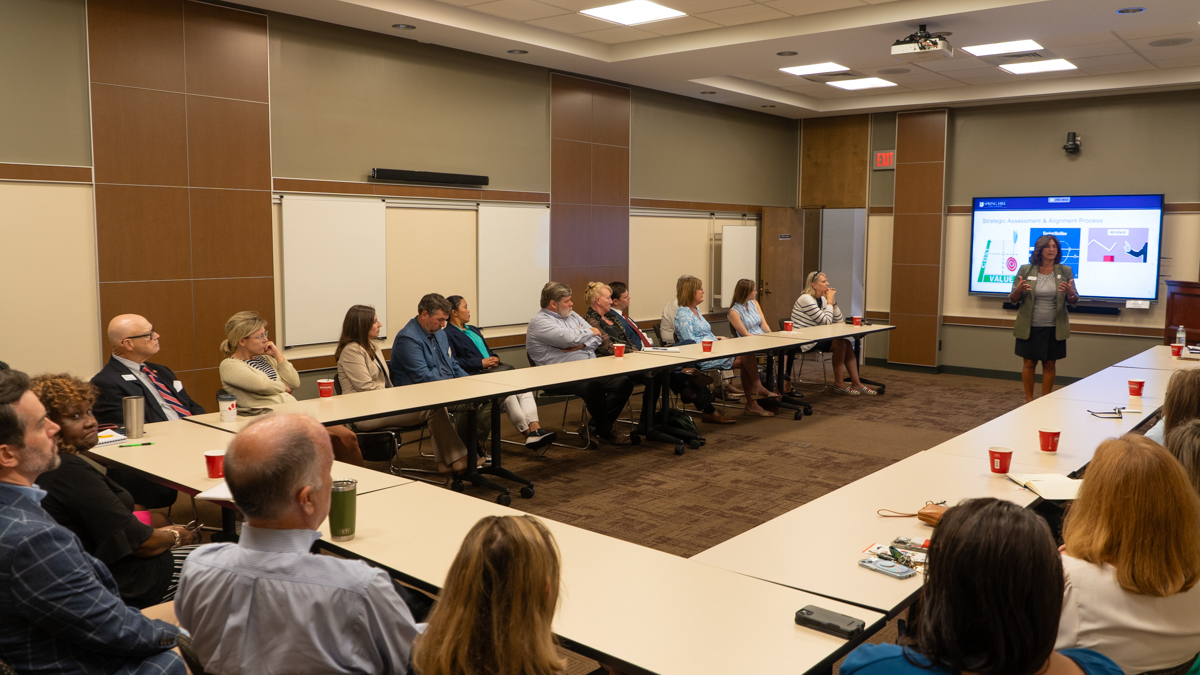 MobileChamber's tweet photo. Big thanks to all who joined us at #ExecutiveRoundtable today! 

Shoutout to Dr. Van Brunt and the incredible team at @springhill_1830 for sharing their valuable insights on growing our workforce.

Thank you to our sponsor @CadenceBank for making these events possible. https://t.co/OGZzftPiis