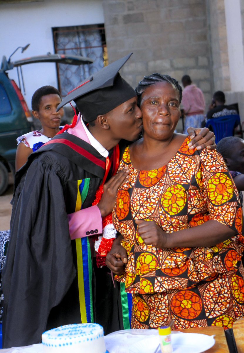RickyMelody4's tweet photo. I love u mom❤️❤️❤️
@nyuki_malkia 
@rollymsouth 
@Roma_Mkatoliki 
@MickyJnr__ https://t.co/BvTxFDsdmi