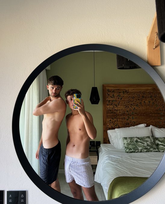 Two boys in Greece 🇬🇷🏛 https://t.co/ZK7qxGLqcH