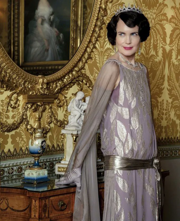 Happy birthday Elizabeth McGovern! Let's celebrate with her historical costume movie & TV roles, like in Downton Abbey. See more on https://t.co/eiwhdt8pC4 at https://t.co/wMSzjc1TGr

#ElizabethMcGovern #DowntonAbbey #1920sFashion #1920sStyle #HistoricalCostume #CostumeDrama https://t.co/F5JRoEjqSr