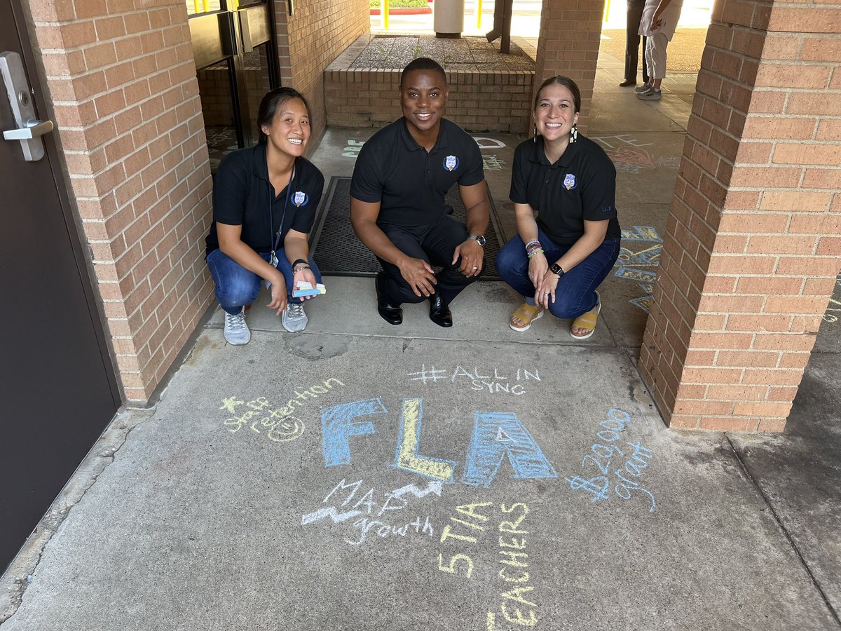 ForestLnAcademy's tweet photo. Celebrating the 22-23 school year and SO excited for 23-24! #risdbelieves #flaallinsync #flabuiltforthis https://t.co/FJGeJQ2r5L