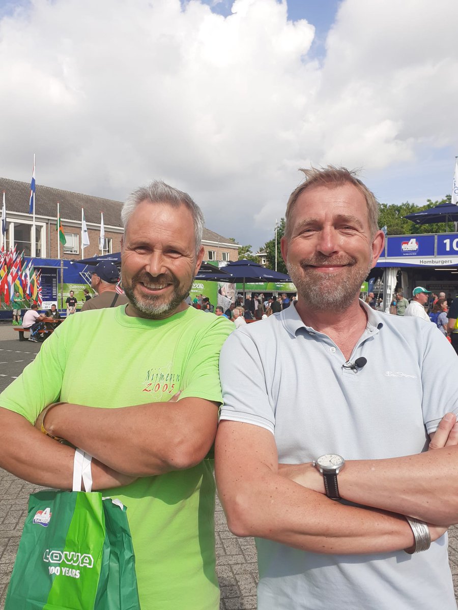 Constancexx's tweet photo. Lifegoals!!!   
@Harm__Edens #NijmeegseVierdaagse https://t.co/9TPylK1SAr