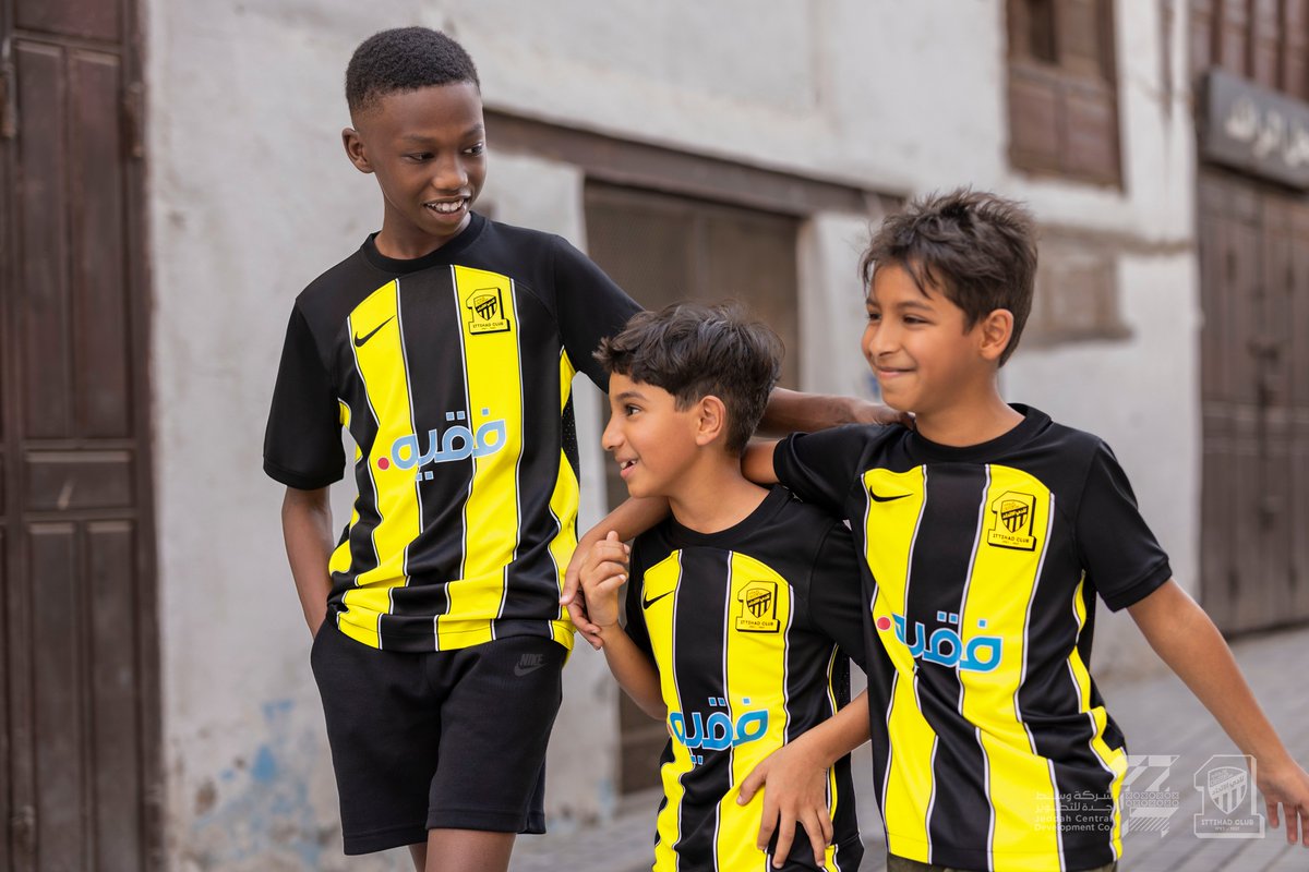 ittihad's tweet photo. اطلالة جديدة ياعميد 💛🖤 https://t.co/wsUq0zLfyC