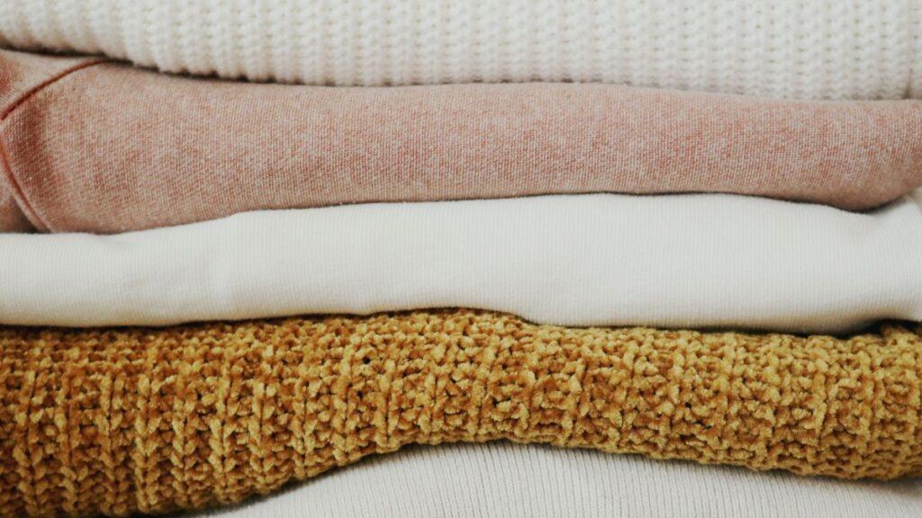 ecosideoflife's tweet photo. Using sustainable textiles in your space can be the perfect way to create a specific ambience and set the tone for your space based on your needs and wants.  #ecofriendlydecor #interiordesign #sustainablehome #sustainableliving #sustainablematerials

https://t.co/lRdsBlHM3e https://t.co/SjnFglFpVB
