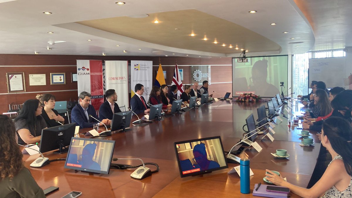 CE4reputation's tweet photo. #Approaching2023 Estamos conociendo los resultados de Approaching The Future en #Latam con foco en los datos andinos y de #Ecuador.
Gracias @ComunicandesEC y a nuestra Embajadora #PaolaVallejo por la organización de este encuentro 👏 https://t.co/VkDrI7fkcg
