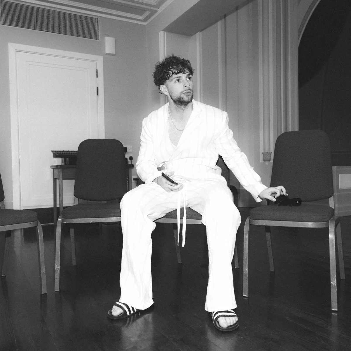 Tom Grennan tweet media