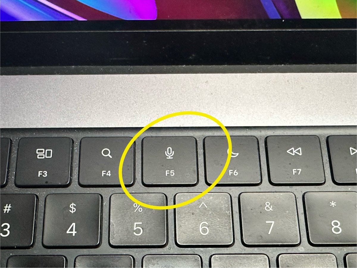 aaronburrows's tweet photo. Dear @Apple, Why is this button dictation and not a dedicated microphone mute button? This would be infinitely more useful. https://t.co/NSOULZFAmB