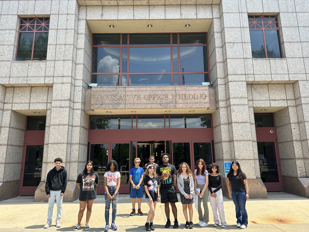 MissSGEARUP's tweet photo. It’s been a busy summer! Last week @GEARUPMeriden students had the opportunity to learn about the role of a state legislator and tour the State Capitol! We were lucky enough to have Rep. Hilda Santiago meet with us! @MaloneyMemos @PlattLive @grkenyon @DaveMontemurro #GearUpWorks https://t.co/bijtwz8ULT