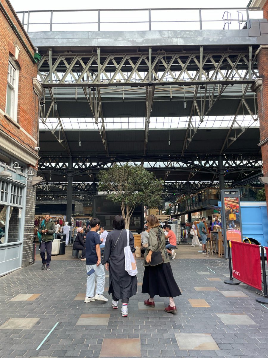 sonhyuk's tweet photo. I'm at @OldSpitalfields Market in London, Greater London https://t.co/fPDTrCfKde https://t.co/PvyLRebLba