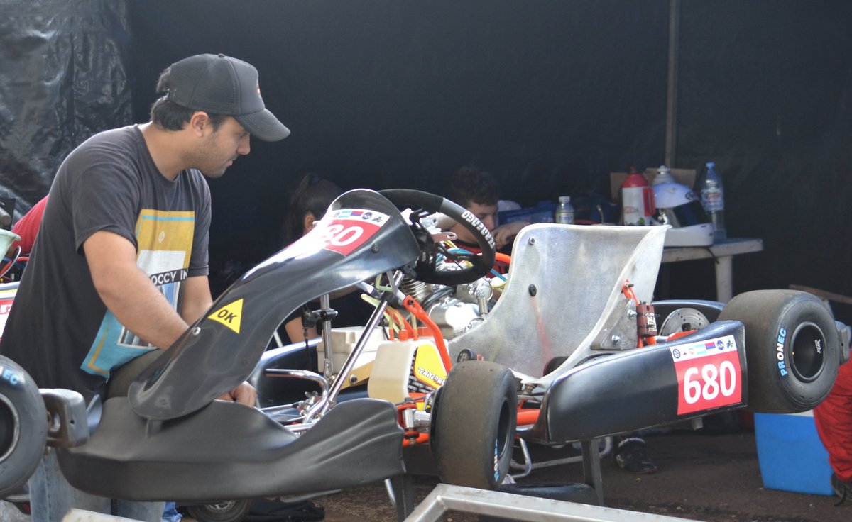 Lumpy Silvester tweet media