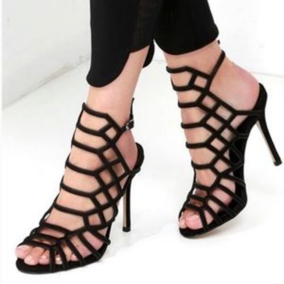 So good I had to share! Check out all the items I'm loving on <a href="/Poshmarkapp/">Poshmark</a> from <a href="/betty_dsj/">BettyDeBartolo</a> #poshmark #fashion #style #shopmycloset #nuumuu #dufflebag #maddengirl: posh.mk/fMynNcosxBb