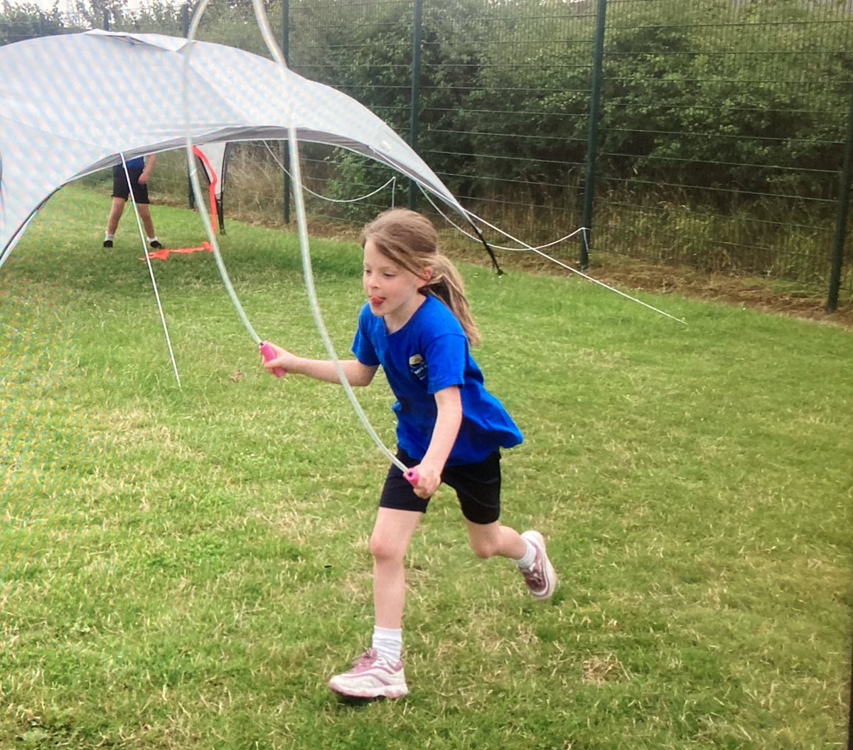 SPMVPine's tweet photo. French week day 2 🇫🇷 J’aime les sports 🏀 🏈 ⚽️  Today we learned the names of our favourite sports in French then got to play with our equipment with our friends on the field🏑 🤸🏻‍♀️ https://t.co/kW3YseKYhp