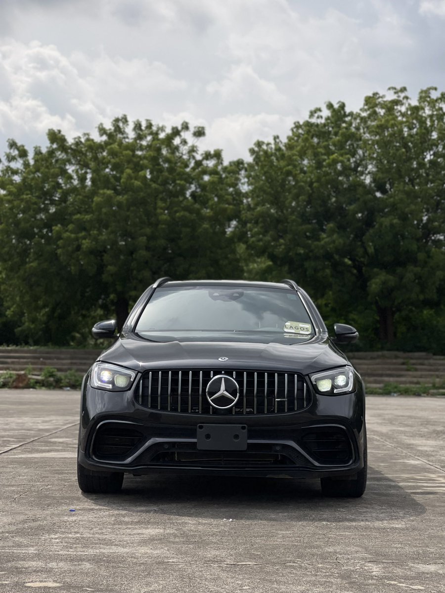 Zhenoesauto's tweet photo. 2020 Mercedes-Benz AMG GLC43 now available for sale!

👜65,999,999.00

#AbujaTwitterCommunity #carsforsale #Fuel https://t.co/AJu43wWfPY