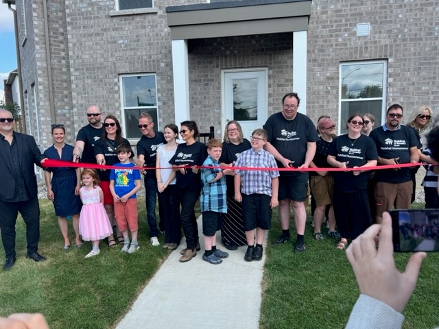cabinetsmith's tweet photo. These SOLD signs mean that five families have a safe and affordable place to call home, thanks to @HabitatHuronia Cabinetsmith was proud to donate the kitchens for these new builds. #buildingfutures #community #home https://t.co/aj8oLt0LHm