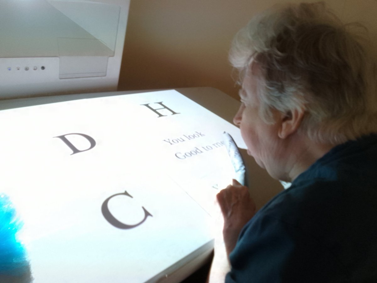 Enjoying  a quiz on the Omi table.
#hicaactivities