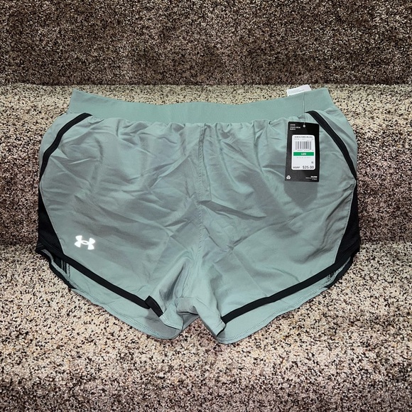 So good I had to share! Check out all the items I'm loving on <a href="/Poshmarkapp/">Poshmark</a> #poshmark #fashion #style #shopmycloset #underarmour #softsurroundings: posh.mk/irjpcNvsxBb