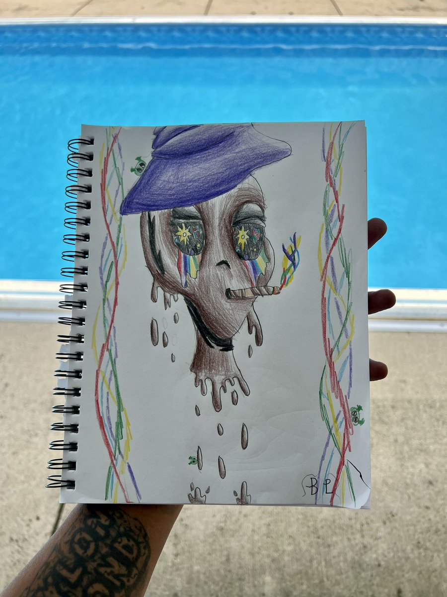 Joey_Bluntz's tweet photo. Gm Stay Blessed 🌞 
Woke up to a drawing my son made for me🖤 #LFGum Still time to get onboard @Gummyinvasions 👽🛸 https://t.co/LlG6edX7NW