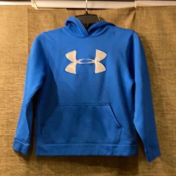 DewittCaryn's tweet photo. So good I had to share! Check out all the items I'm loving on @Poshmarkapp #poshmark #fashion #style #shopmycloset #gap #underarmour: https://t.co/LvxB2uE3LE https://t.co/QsGMmniqgv