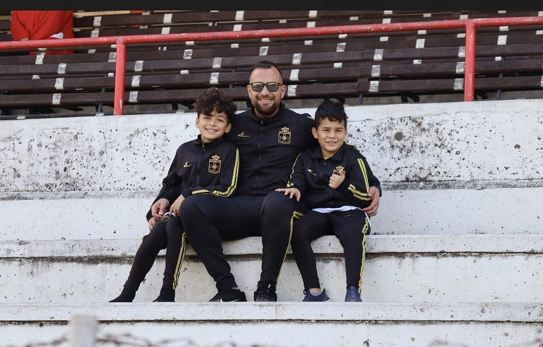 pollorivero's tweet photo. Un día de fútbol junto a mis amores ❤️
Vamos @ClubRealSC pasito a pasito…. https://t.co/Xfq0RJSzSY