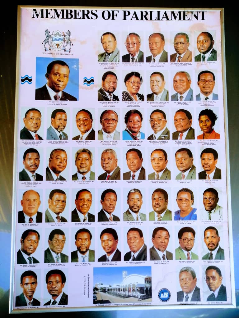 thatoshabalala's tweet photo. This Parliament..🤔 https://t.co/mToKOMvbiA