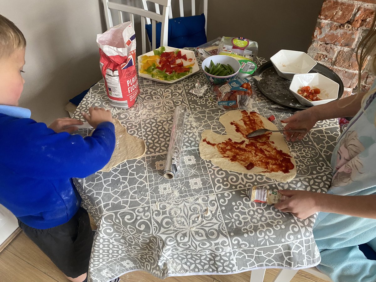 xxCharlottexx tweet media