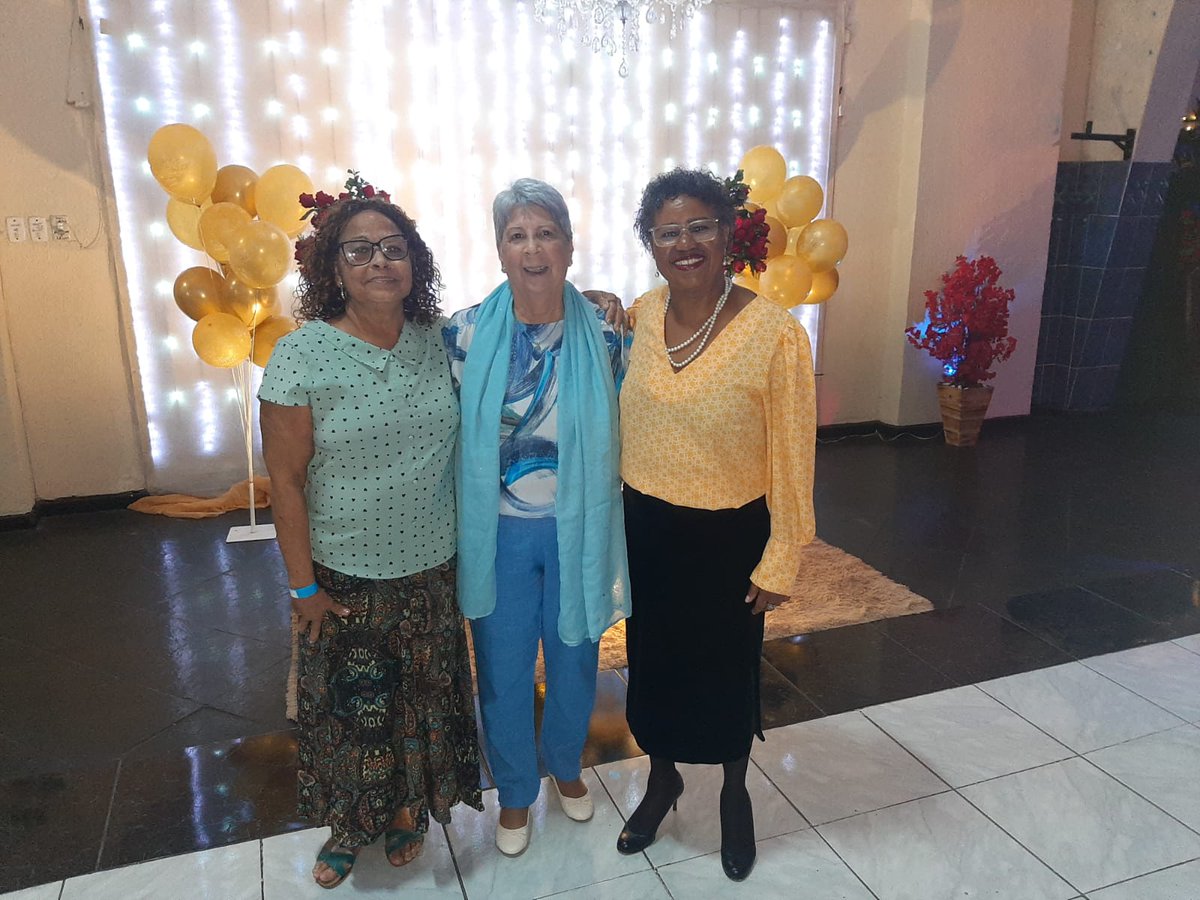 sinprorio's tweet photo. FAPERJ COMPLETA 60 ANOS
A Faperj comemorou seus 60 anos no último dia 14 de julho e o Sinpro-Rio esteve presente, através das diretoras do sindicato e representantes da Copap, Deyse Coutinho, Leila Azevedo e também da professora Zuleide Sant´Anna.
#copap #faperj https://t.co/odhQFMyRxl