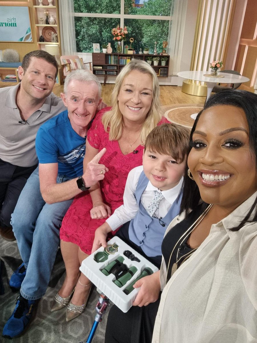 paula_hudgell's tweet image. Always so lovely to see our @AlisonHammond and @radioleary on @thismorning today.  Thank you for having us on so much fun and @AlisonHammond check that diary 😉
@LakesWalksTalks
#gotonygo #summitsupfortony 

Donate to Tony&apos;s fundraising 
donate.giveasyoulive.com/fundraising/go…