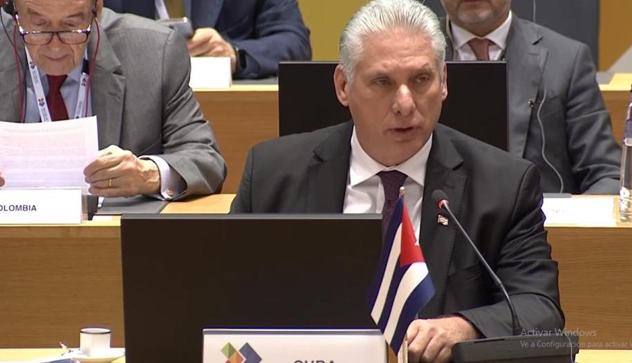 "Reunirnos hoy es un paso positivo, que debe traducirse en acciones concretas" <a href="/DiazCanelB/">Miguel Díaz-Canel Bermúdez</a> 

#CumbreCelacUE 
#DeZurdaTeam