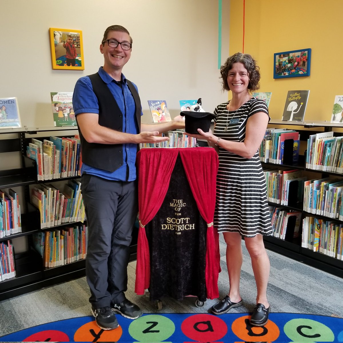 "It was so lovely to hear the library filled with laughter. I don't think I've ever heard children laugh like that." 
- Noni, Librarian at Fergus Public Library

#childrensmagician #childrensauthor #kidsmagician #magicshow #birthdaymagician   #magiciansnearme  #librarymagician
