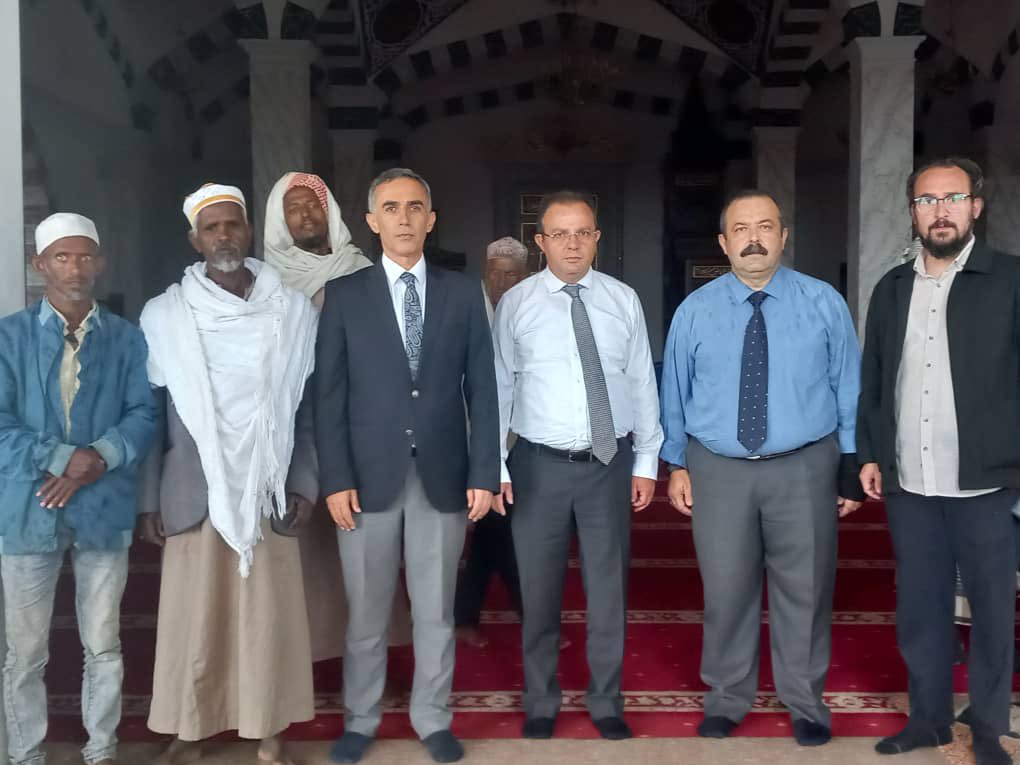 TC_AddisAbabaBE's tweet photo. Tigray bölgesini ziyaretimizde TİKA tarafından restore edilen Necaşi Türbesini de ziyaret ettik. @Tika_Turkiye 

During our visit to Tigray, we visited the Tomb of King Najashi, restored by TİKA. @tika_english1 https://t.co/Md7ShUg77J