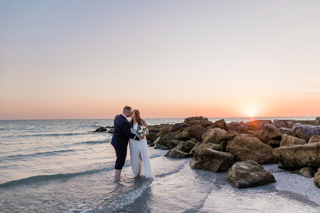 Hey friends! If you haven’t already followed the @stpeteelopementpackage, it would mean a lot if you did!! 😘

The St. Pete Elopement Package includes: Photography by @stpeteelopementphotographers // Bouquet + boutonnière by @armsofpersephonefloral // Hair + makeup by <a href="/last/">SEAL</a>