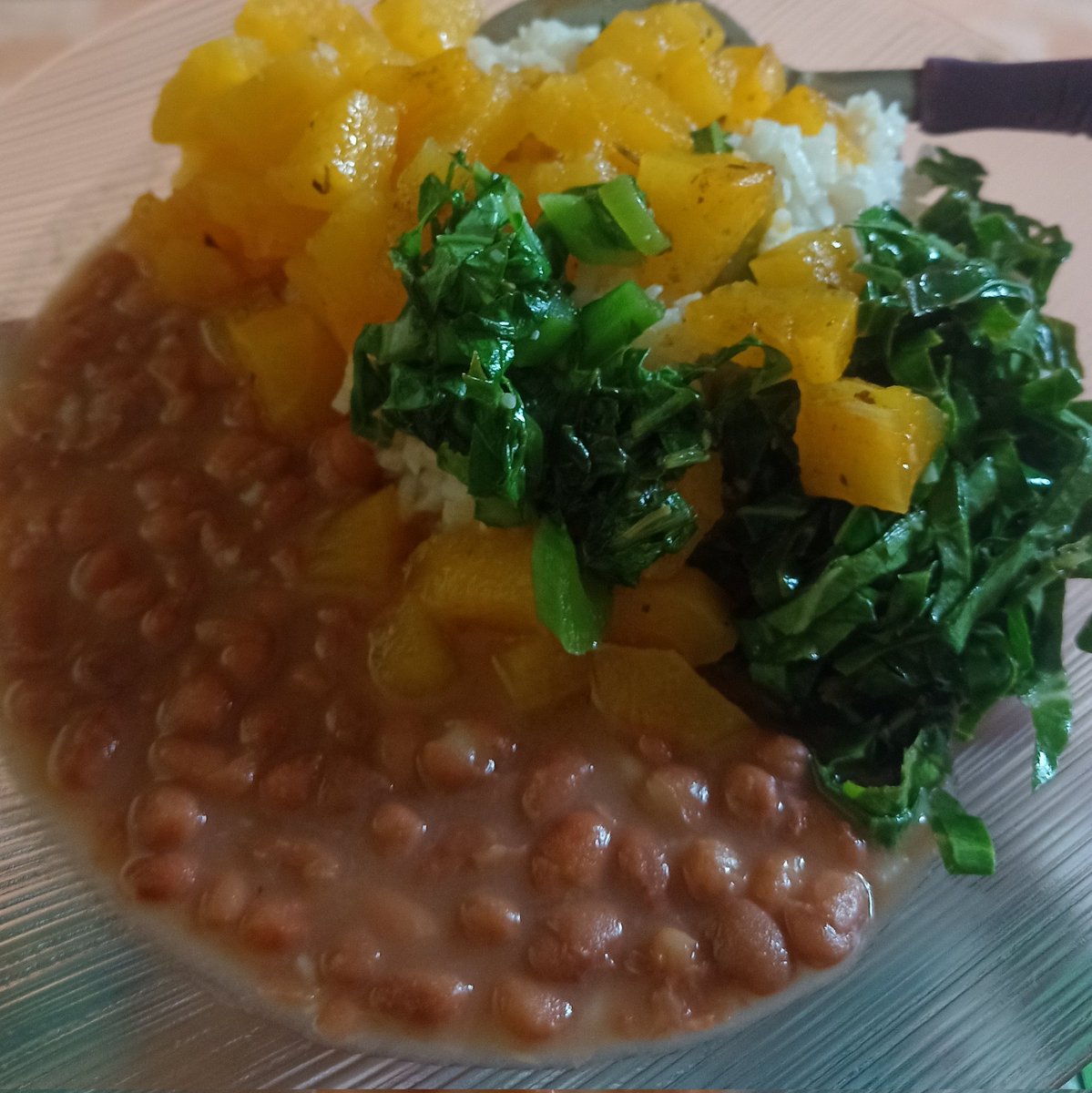 anasophisnerd's tweet photo. lunch 🥗🥤 https://t.co/hHU3gD2AUO